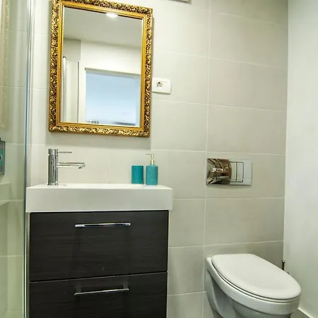 Aparthouse Porto Apartment